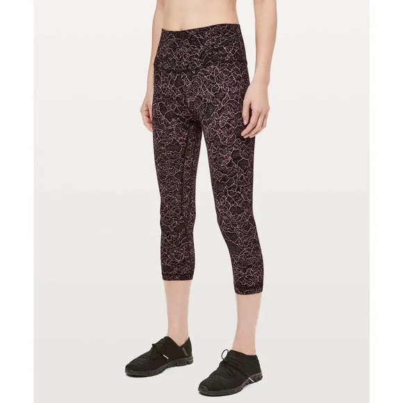 Lululemon Align Crop Lacescape Spanish Rose Black Size 4 - Picture 1 of 8